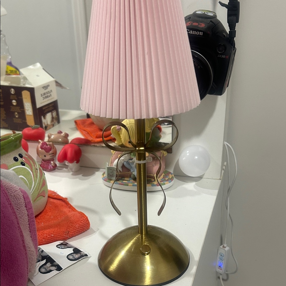 Canon Pink and Gold Lamp. Never used . No stains , no marks. No braking .